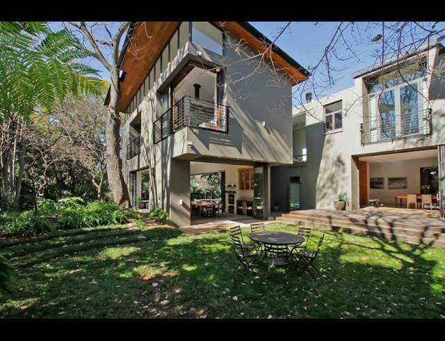 4 BEDROOM HOUSE TO LET IN MELROSE